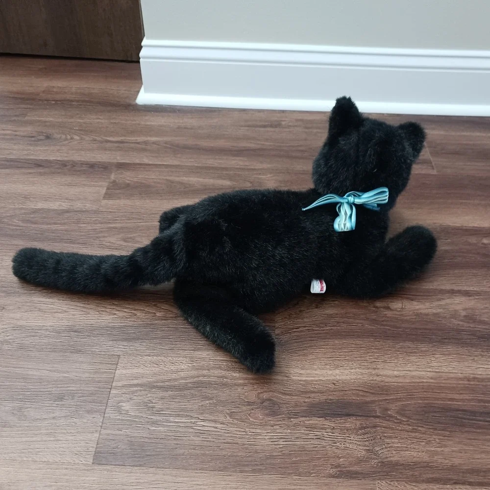 Vintage 1987 Cuddle Toys Douglas Black Cat Laying Realistic Made in‎ USA